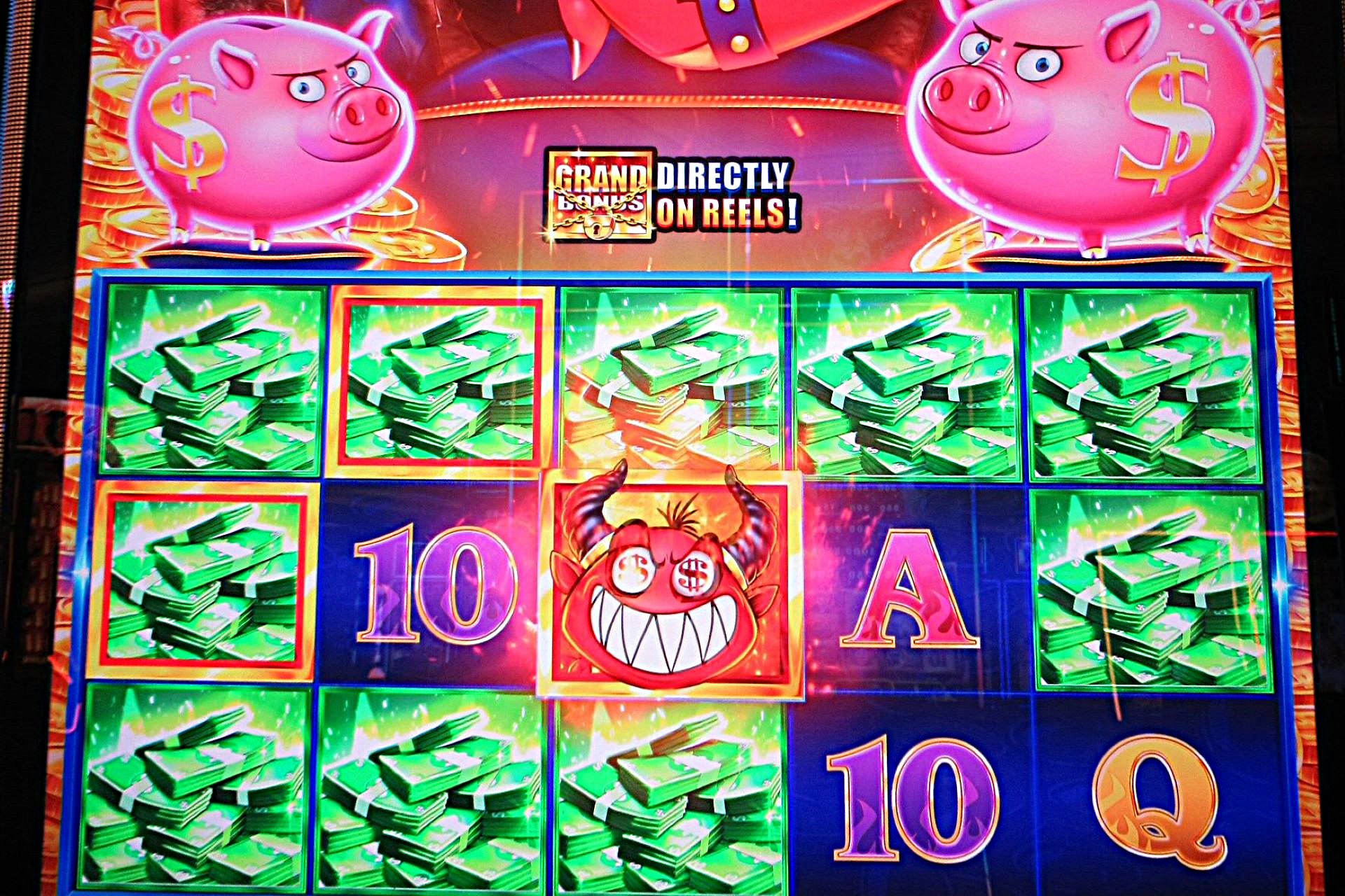 What Are the Best Slot Machines with Free Spins?